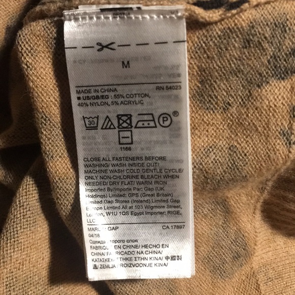 GAP Cardi Sweater - Picture 5 of 5